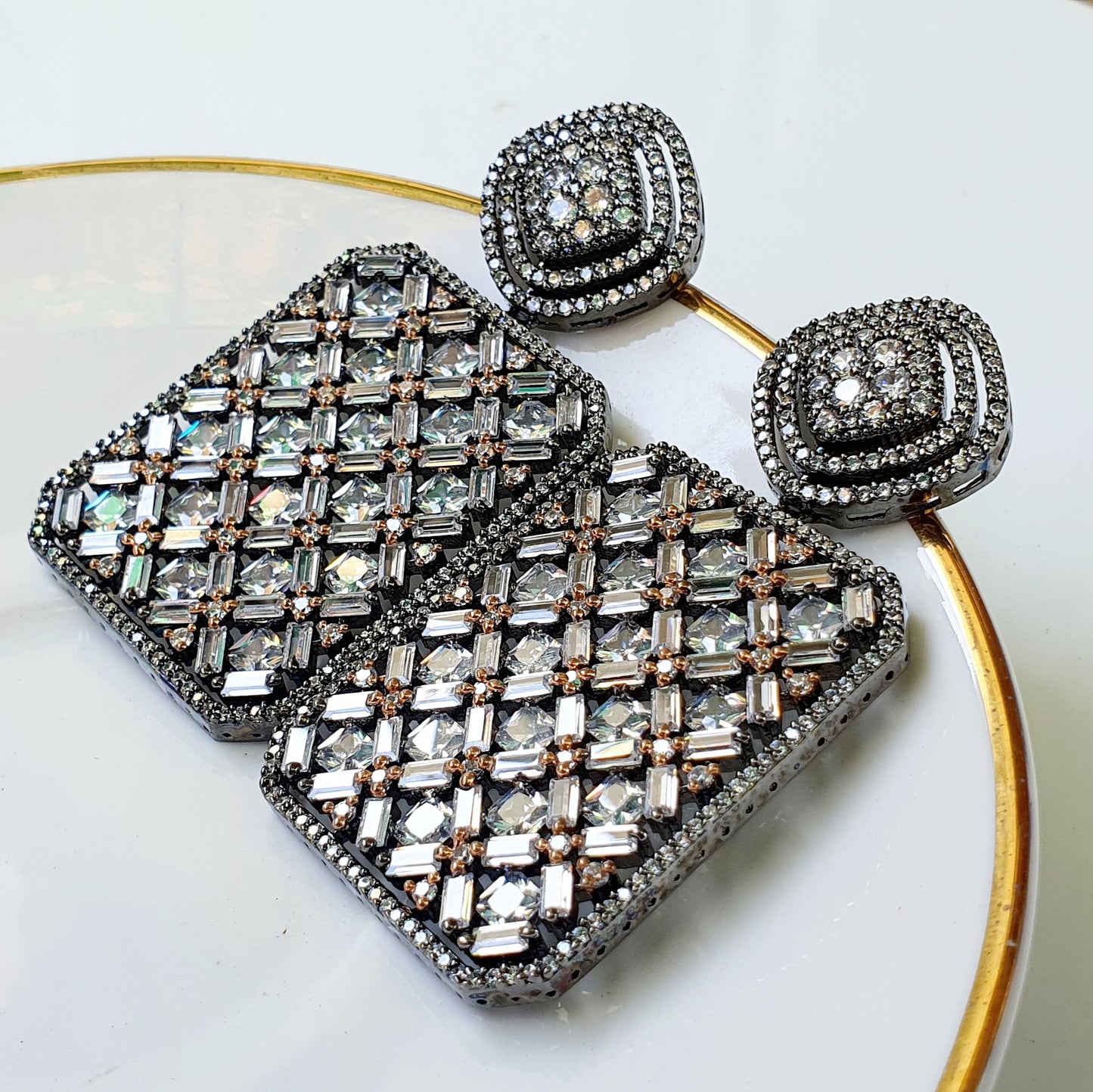 Stunning 2 tone Rectangle Earring