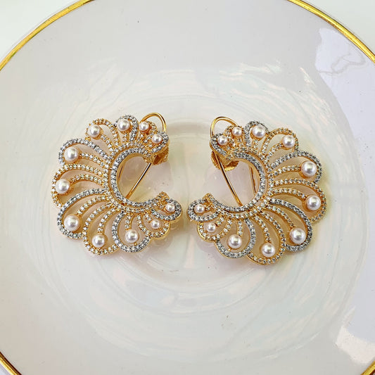 Beautiful 2 Tone Pearl Earring