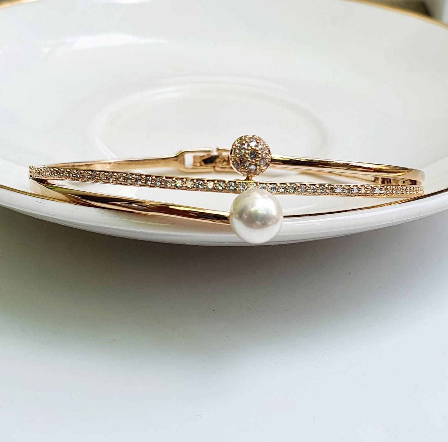 Classic Pearl Bracelet