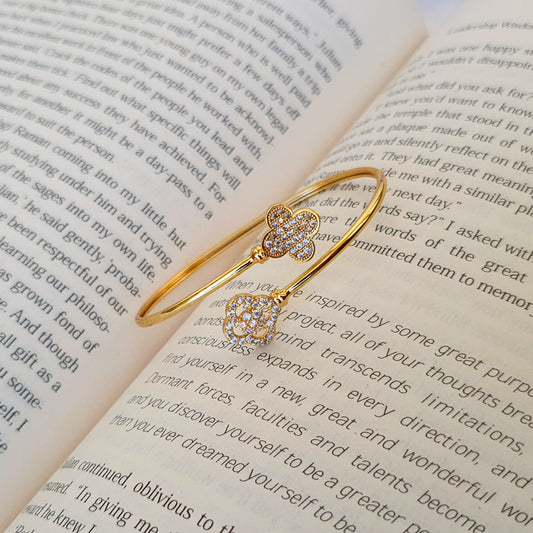 Cute Gold Flower Bracelet