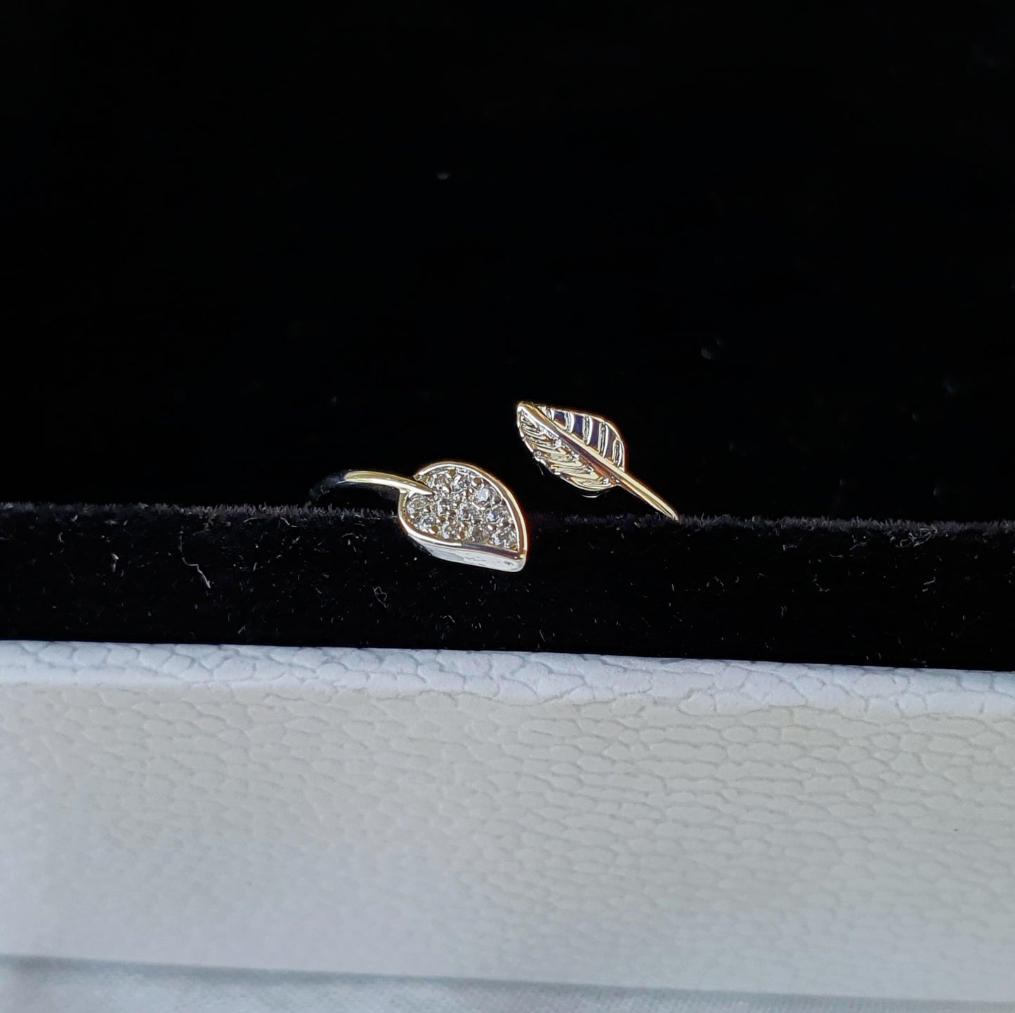 Cute Adjustable Leaf Ring