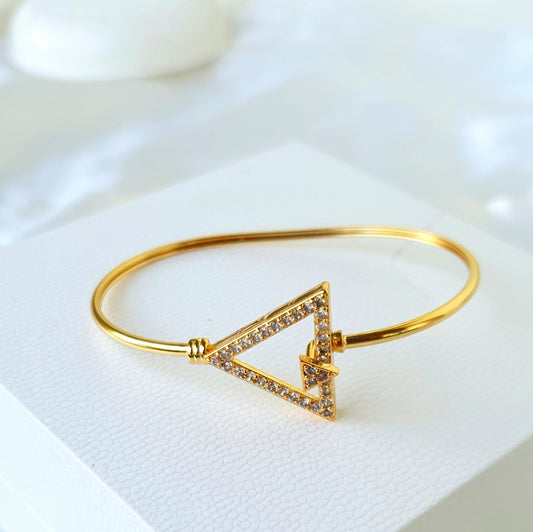 Beautiful Gold Triangle Bracelet