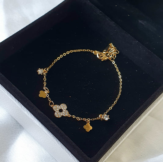 Elegant Gold Flower Bracelet