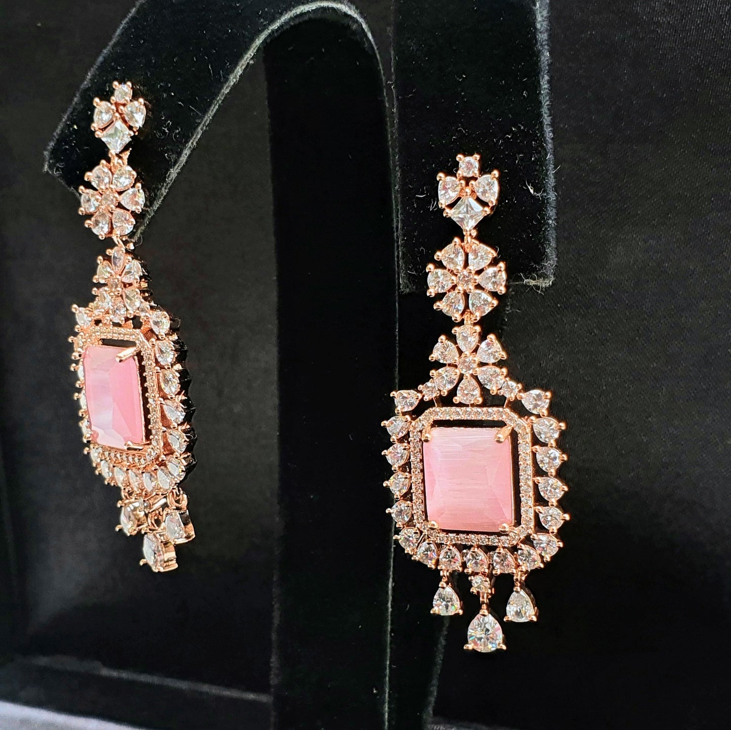 Beautiful Pink Cocktail Necklace Set