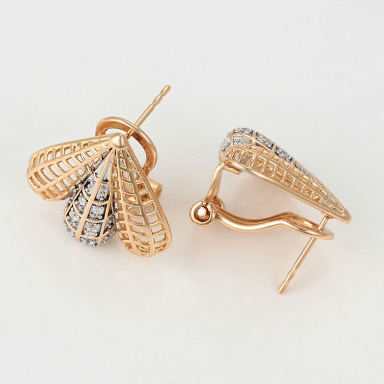 Trendy Gold Pendant Earring Set