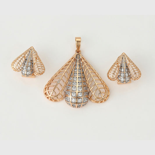 Trendy Gold Pendant Earring Set