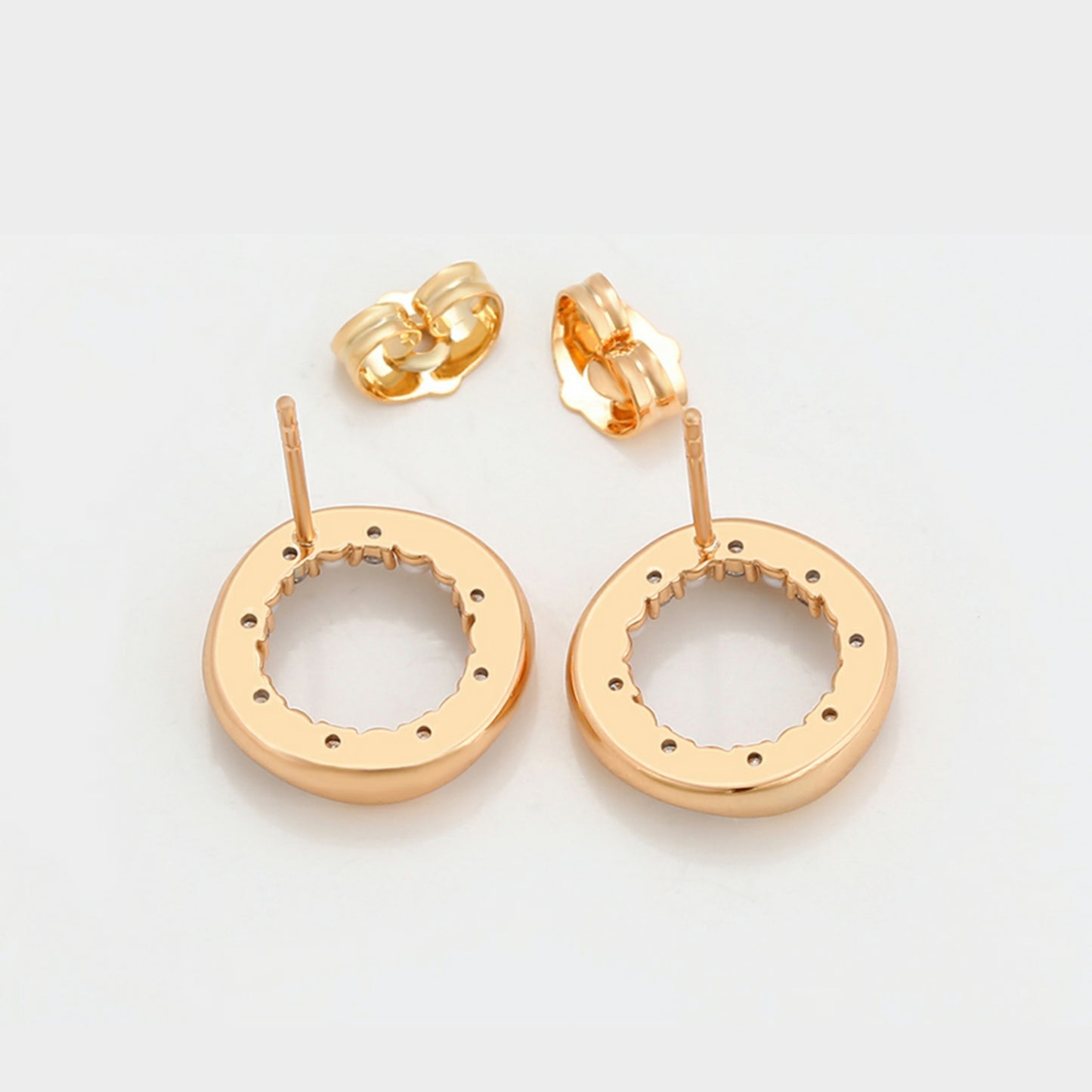 Stylish Round Gold Earring