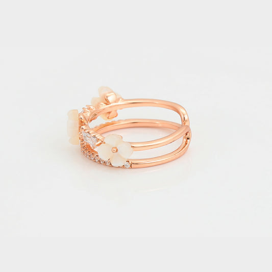 Cute Mother of Pearl Flower Ring