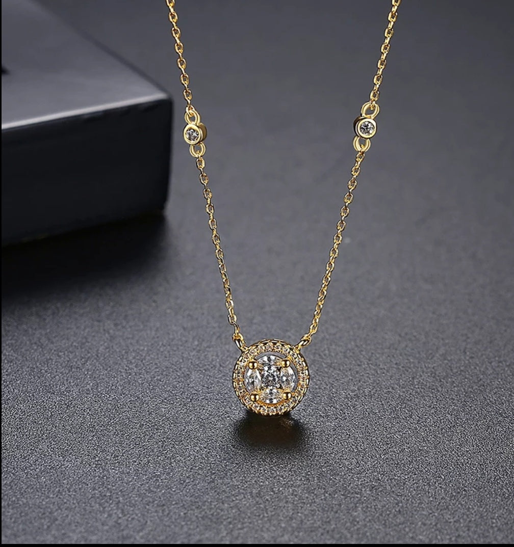 Dailywear Pendant Earring Set