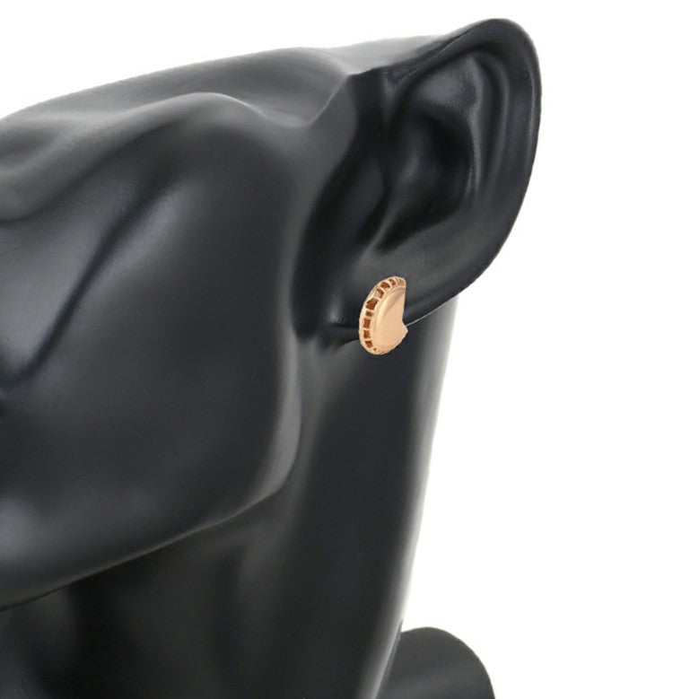 Minimalistic Metallic Stud