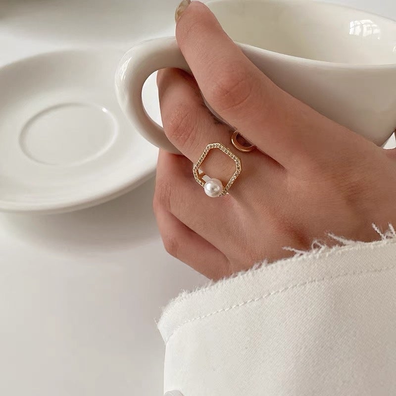 Adjustable Square Ring