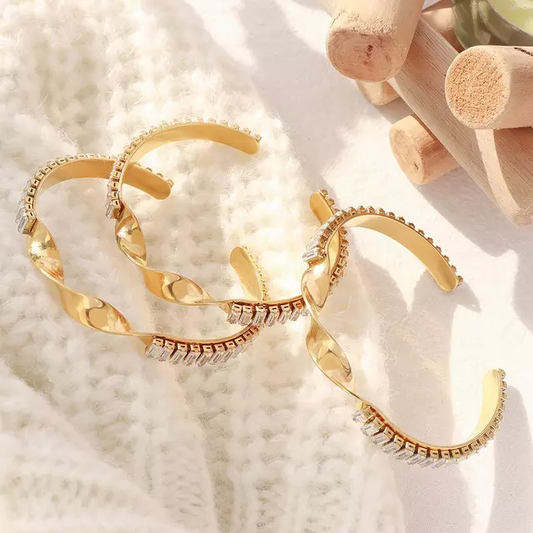 Stylish Anti-tarnish White Stone Bracelet