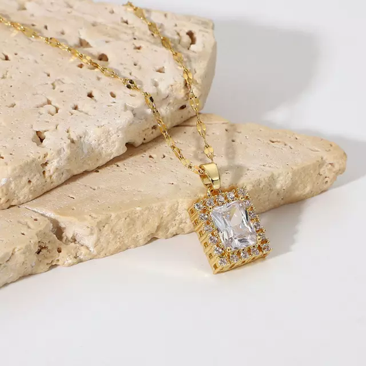 Anti Tarnish Elegant Pendant Chain