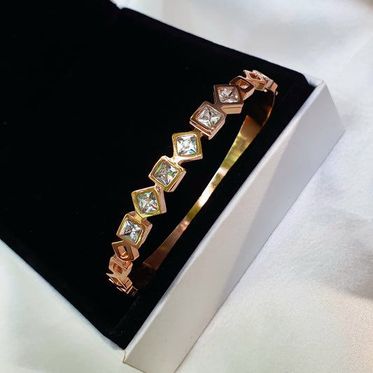 Anti Tarnish Geometrical Rosegold Bracelet