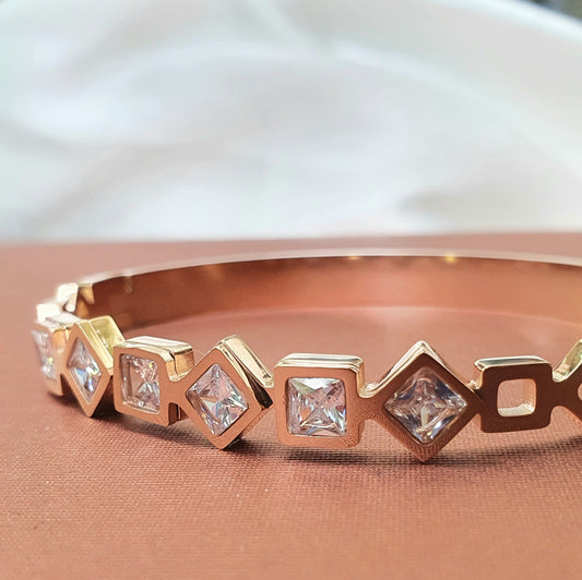 Anti Tarnish Geometrical Rosegold Bracelet
