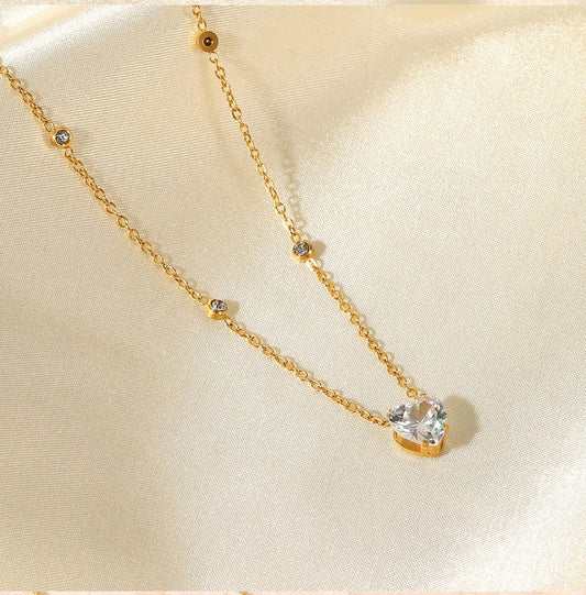 Anti Tarnish White Heart Stone Chain